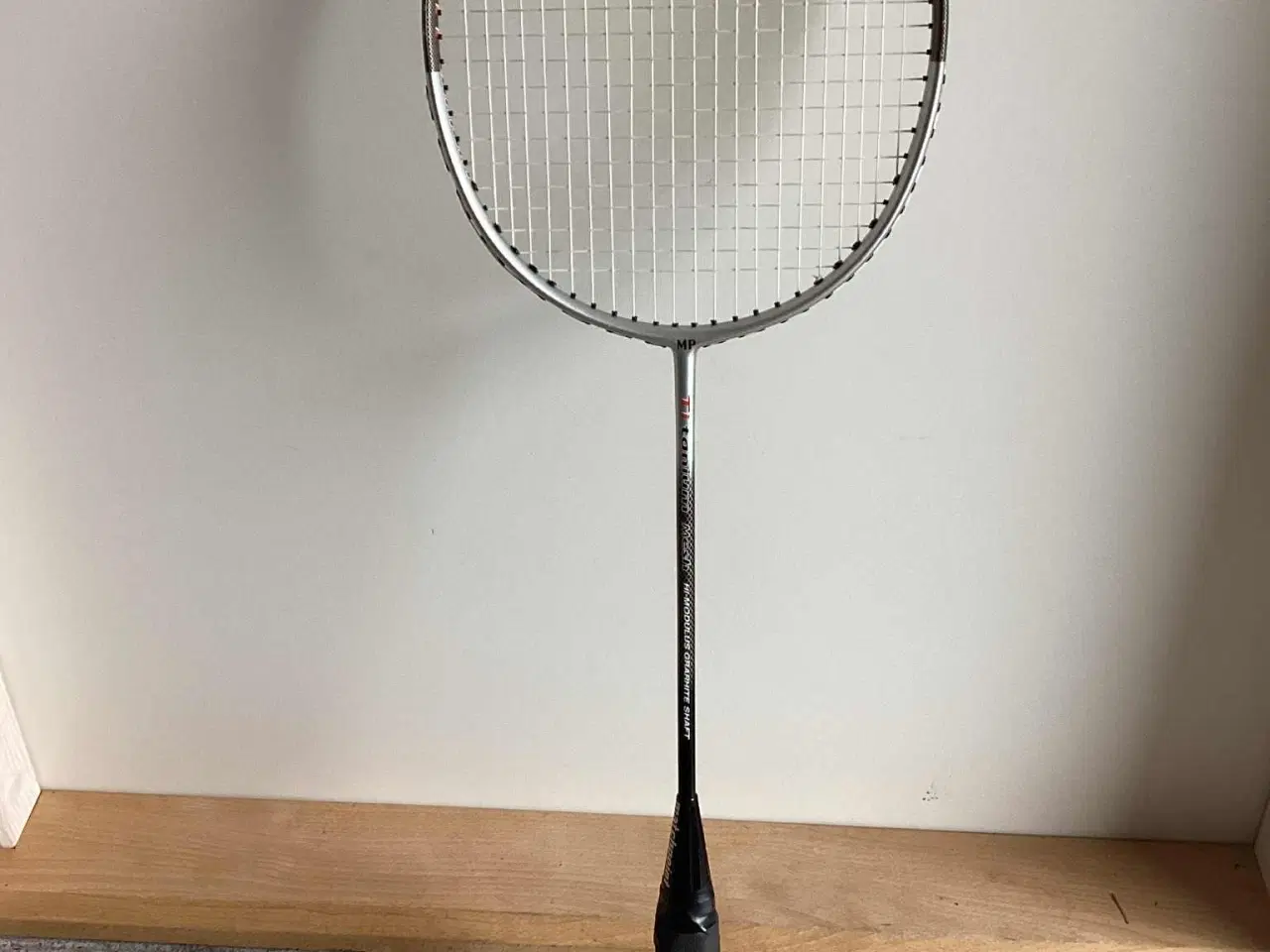 Billede 3 - 1 Fin MATCH POINT og 1 TOPPLAYER badmintonketcher