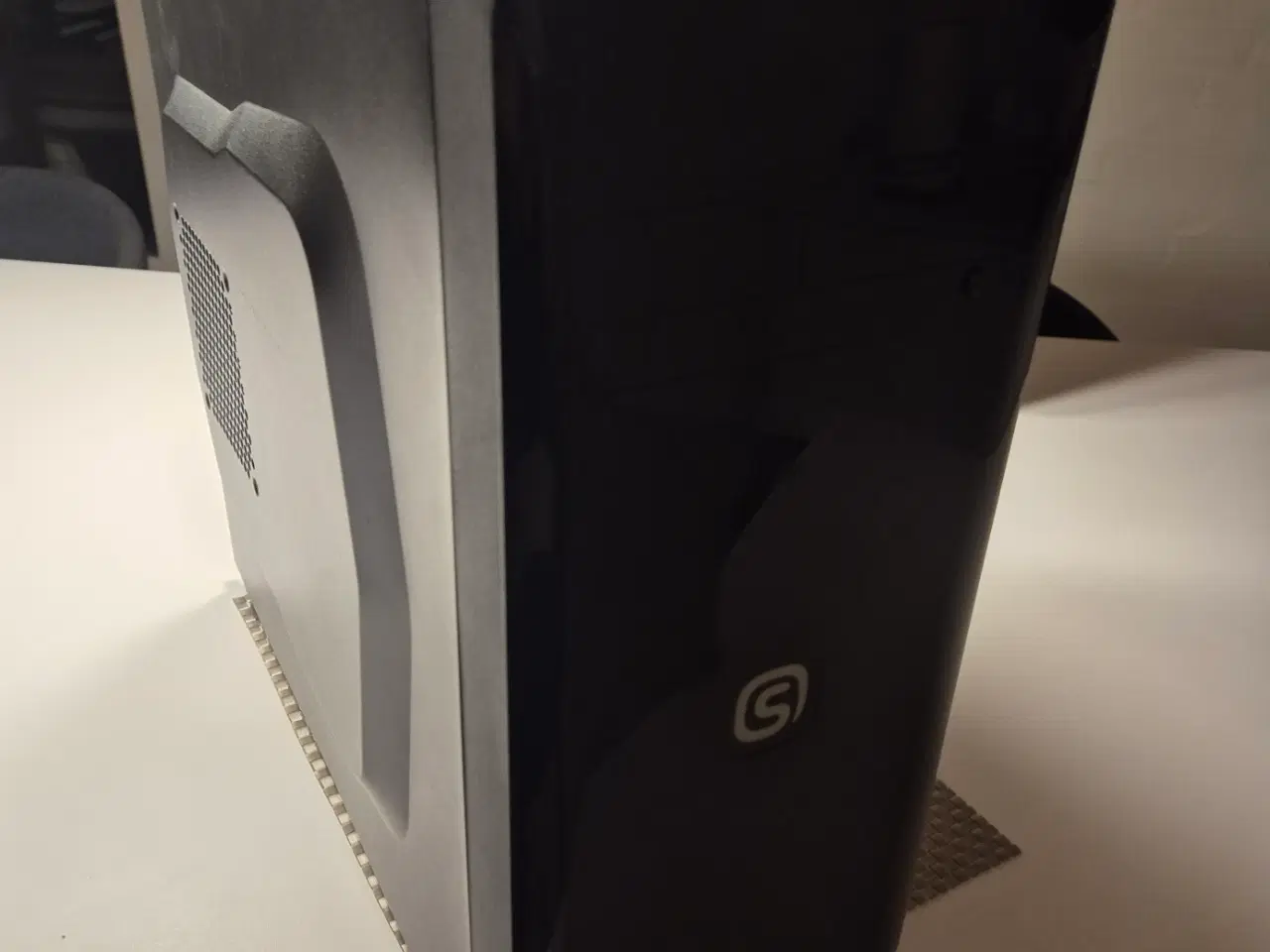 Billede 3 - ASUS Stationær med Core i3 og AMD Grafikkort