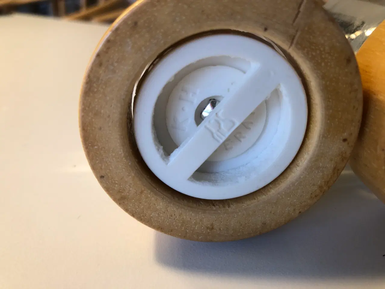 Billede 6 - Salt og Pebersæt i lyst træ og acryl