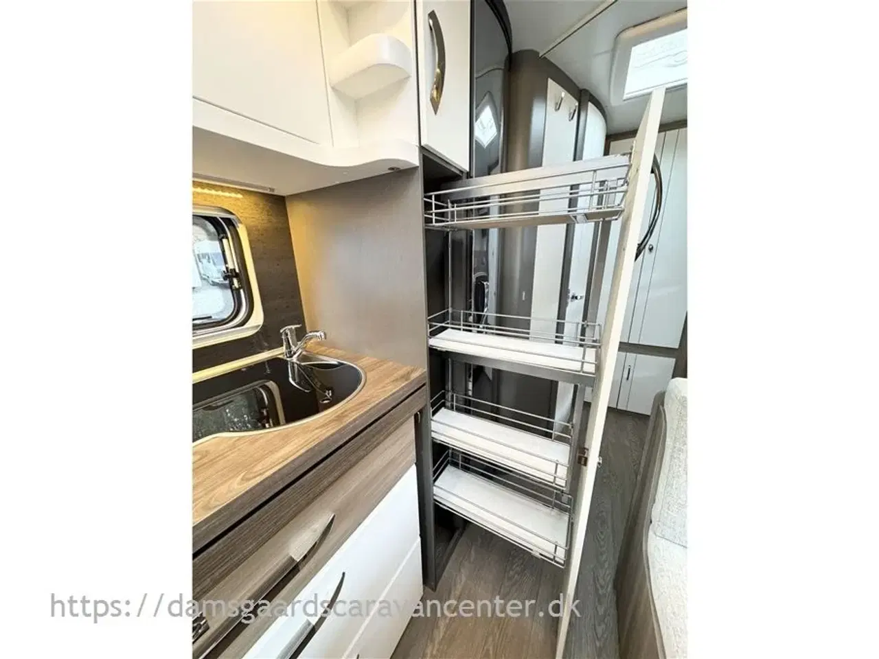 Billede 14 - 2022 - Hobby Excellent Edition 545 KMF   Dobbeltseng-Køjer-Aircon-Mover-Telt