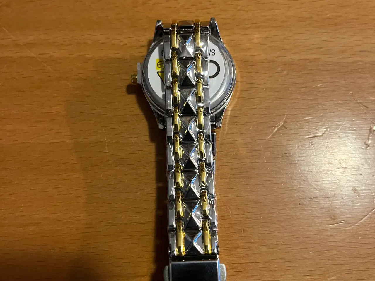 Billede 2 - Jeg sælger hermed dette fine nye dameur