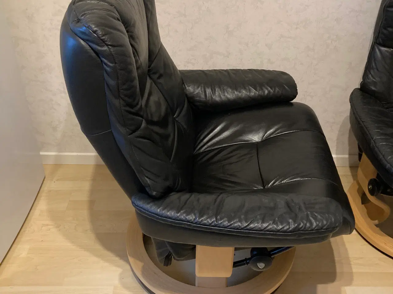 Billede 3 - 2 stk Stressless Mayfair komfort stole/ 1 skammel