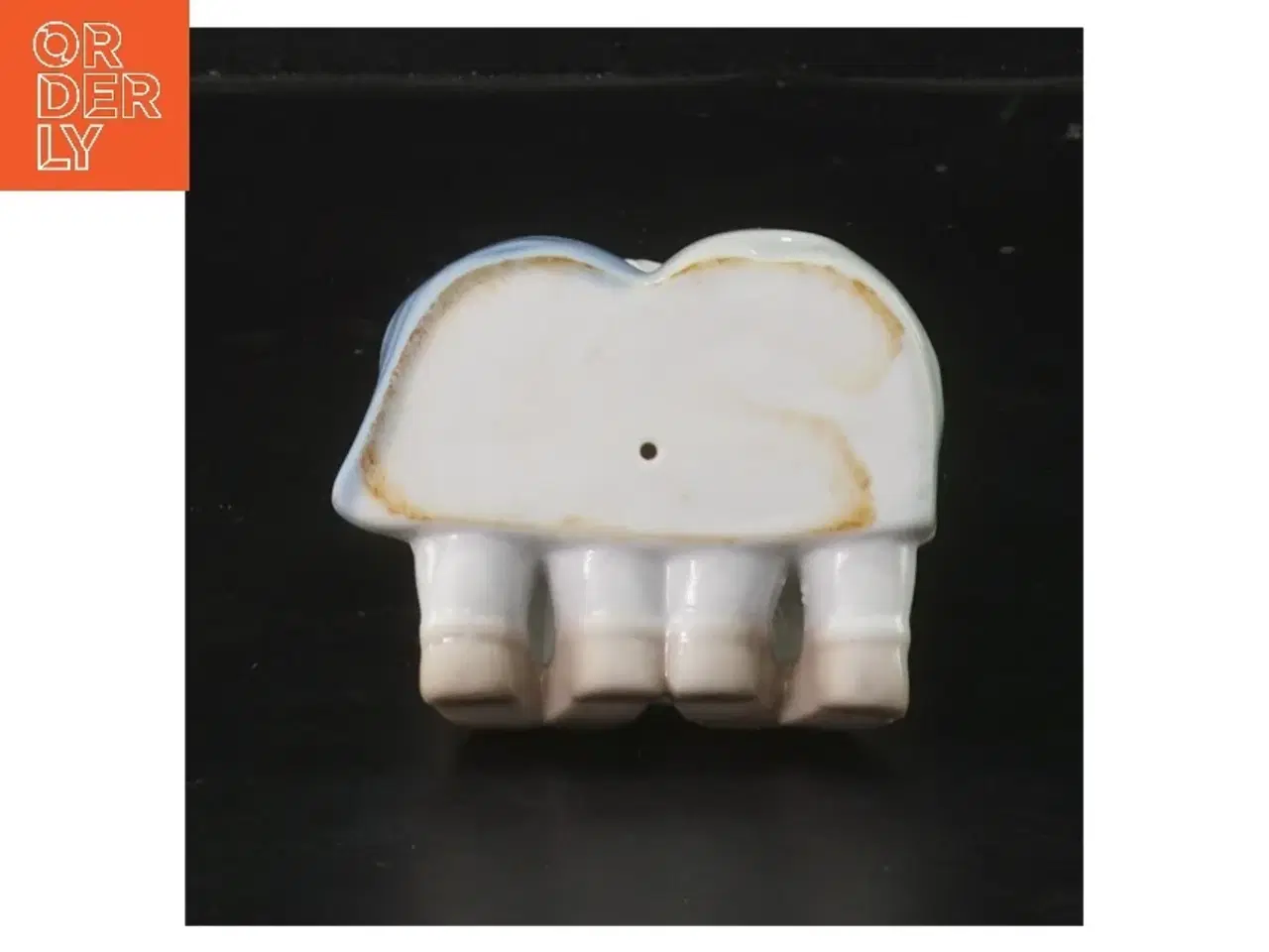 Billede 2 - Porcelænsfigur af børn der læser (str. 8x6x9 cm)