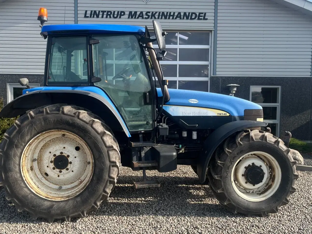 Billede 8 - New Holland TM140 SS med frontlift