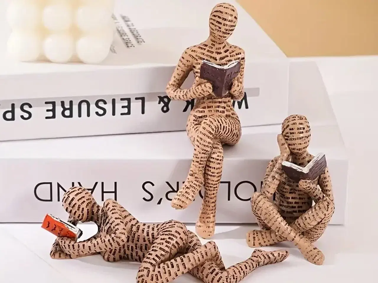 Billede 1 - * Skulpturelle kvinder som læser, 3 stk.