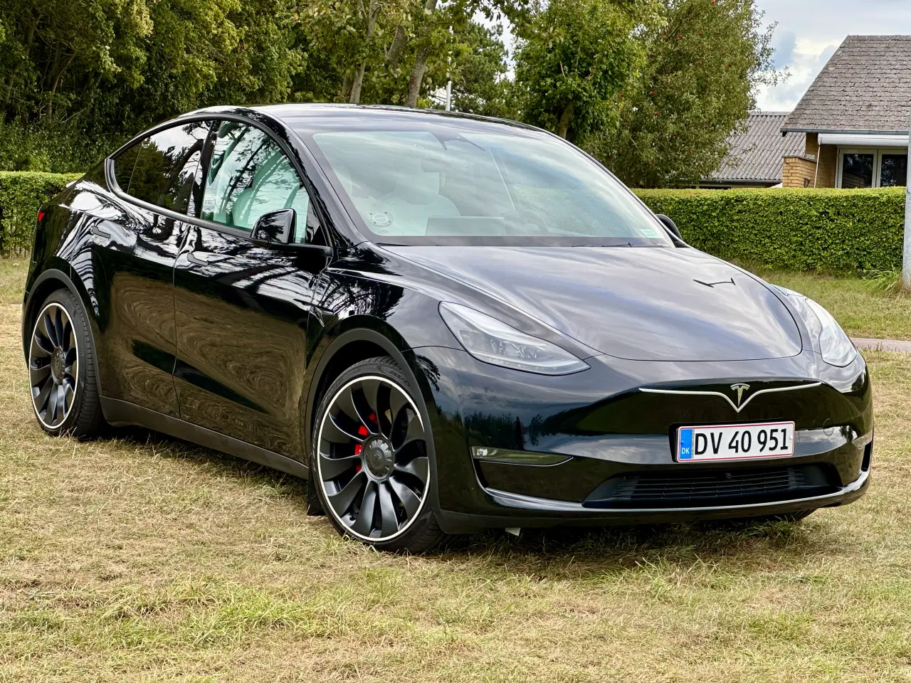 Billede 1 - Tesla Model Y Performance - kun 29.000 km..!