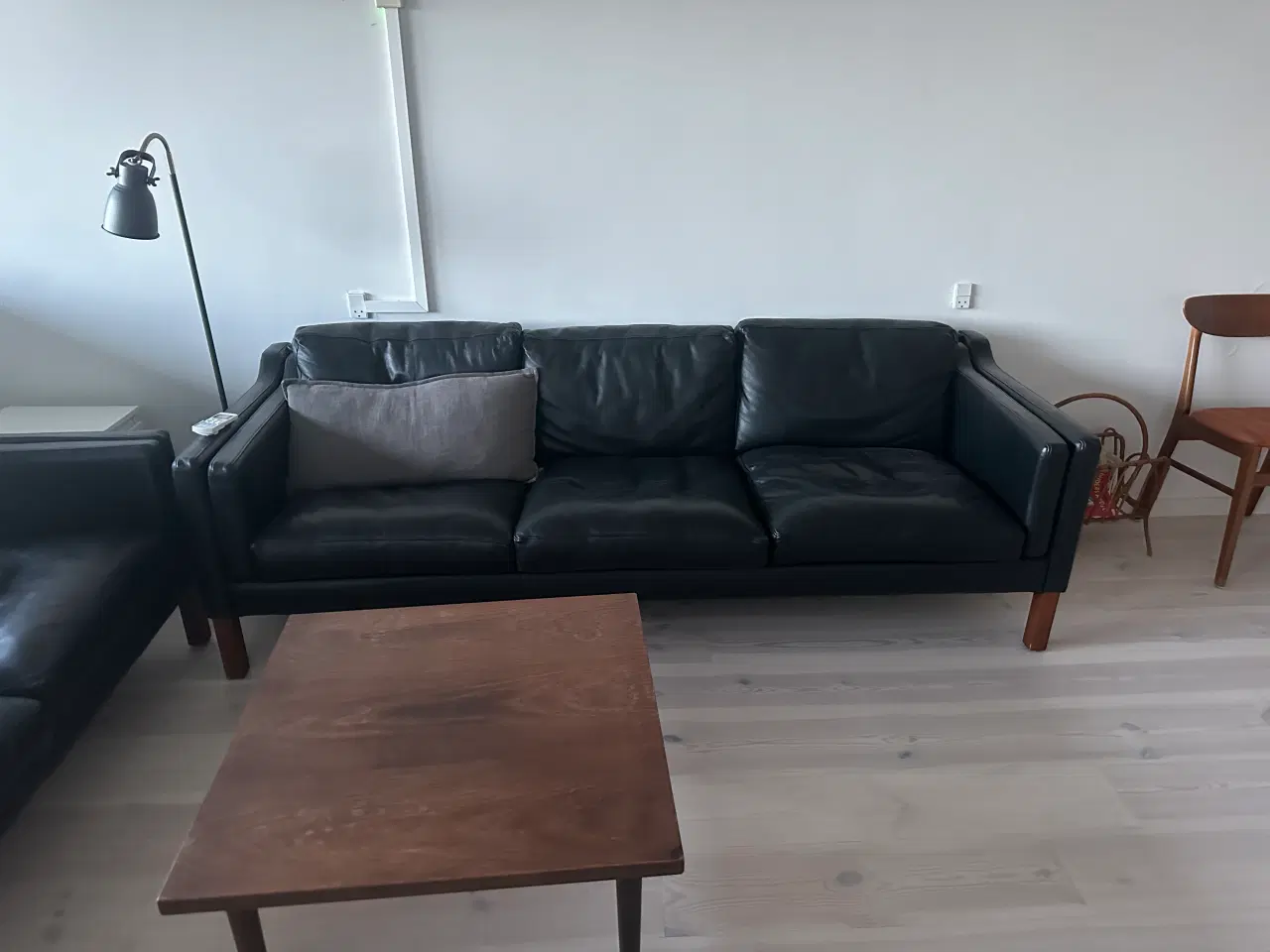 Billede 2 - 2 gratis lædersofaer til hurtig afhentning 