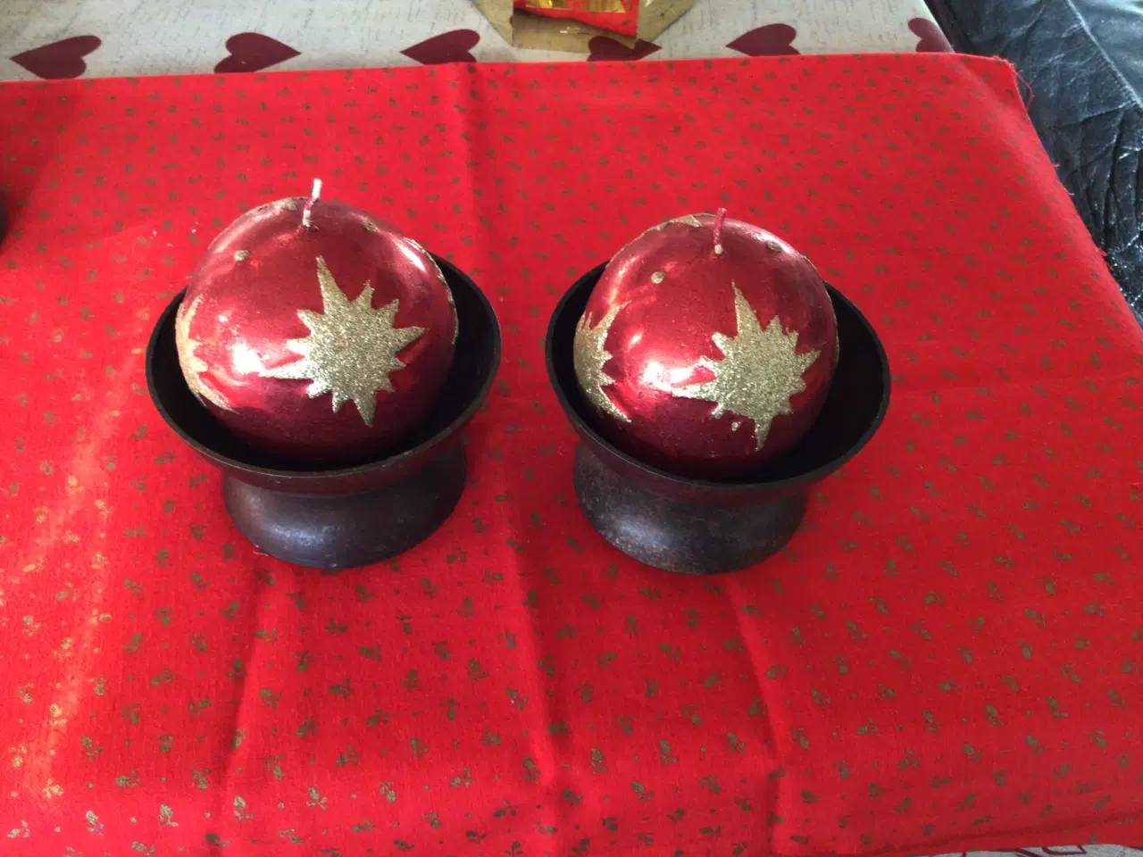 Billede 2 - Lysestager i metal med røde kuglelys