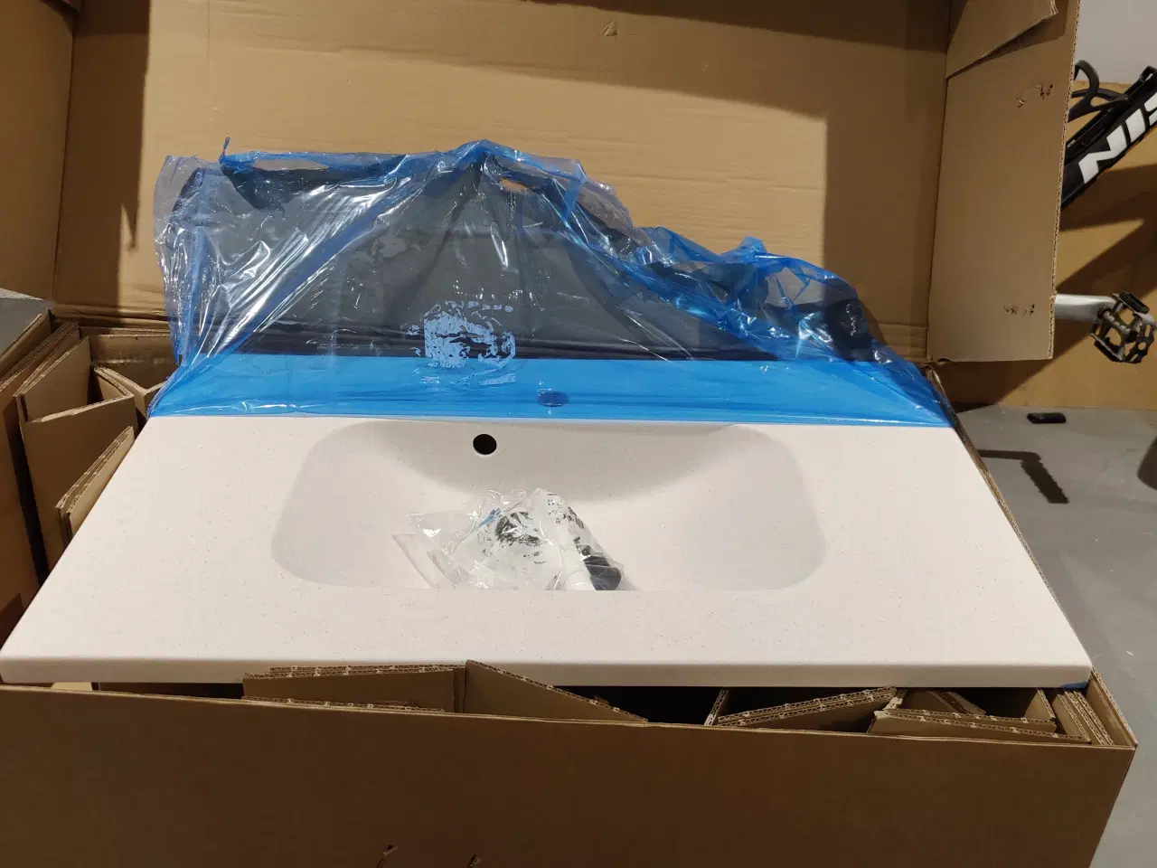 Billede 2 - Badbordplade med vask