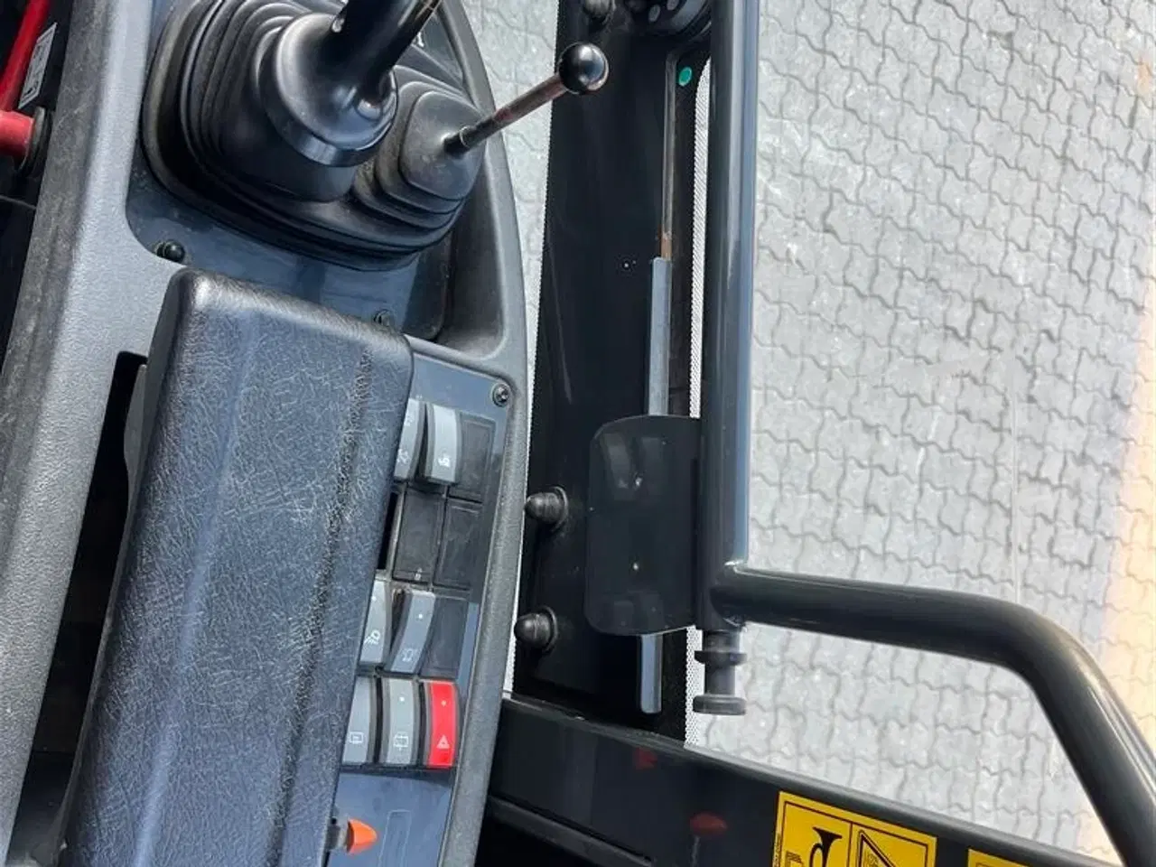 Billede 11 - Komatsu WA 70 M-8E0 med skovl og gafler