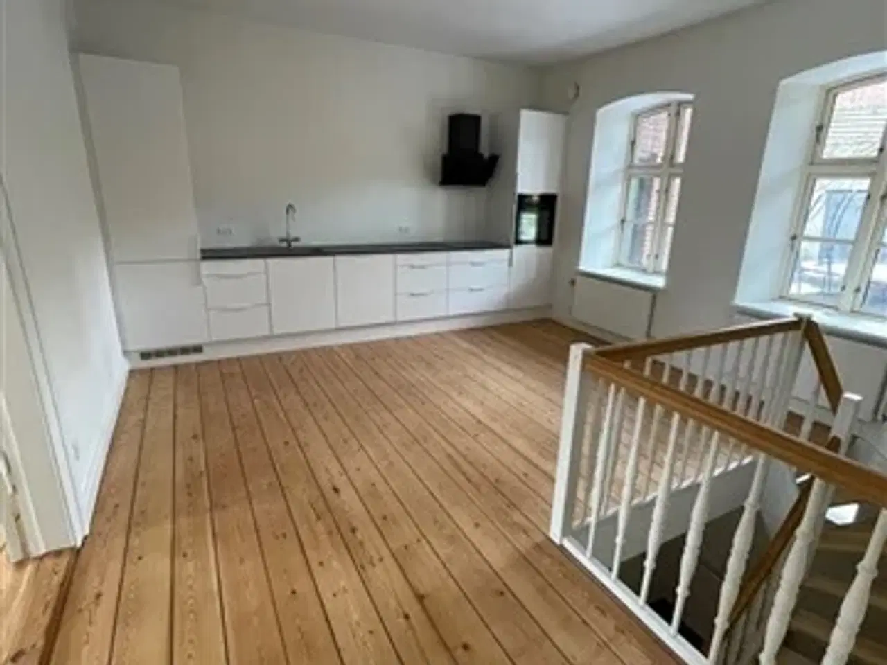 Billede 1 - 4 værelses lejlighed på 176 m2, Viborg