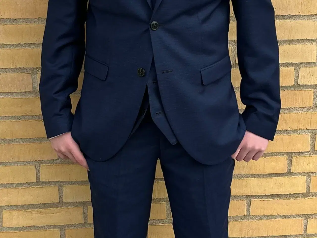Billede 1 - Konfirmations jakkesæt, Jack & Jones
