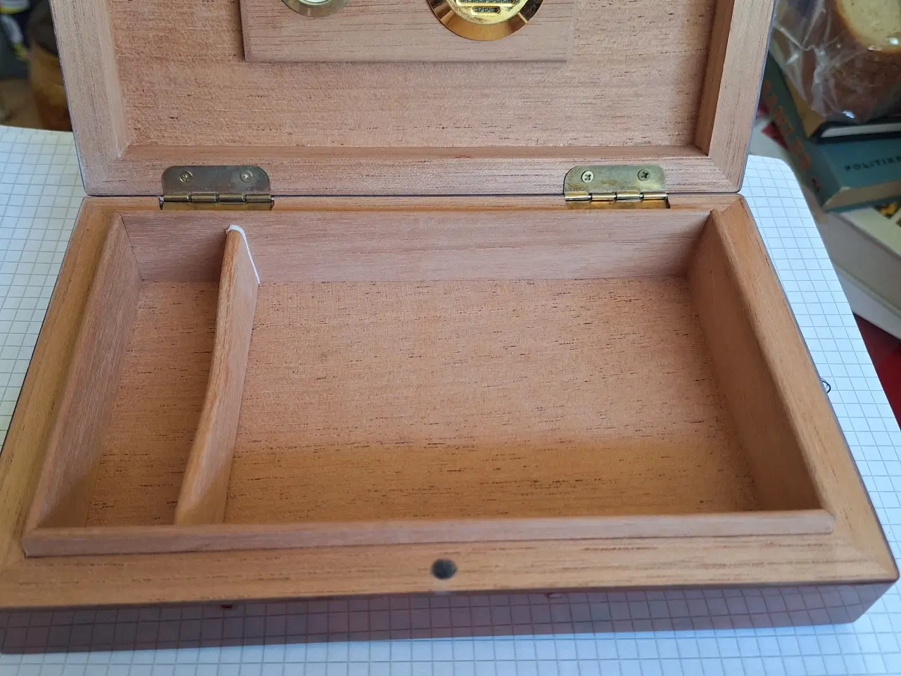 Billede 4 - Humidor til fugtning af cigar, cerutter, cigaret..