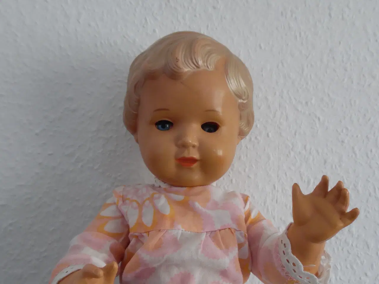 Billede 3 - Gammel dukke er mrk. 47cm