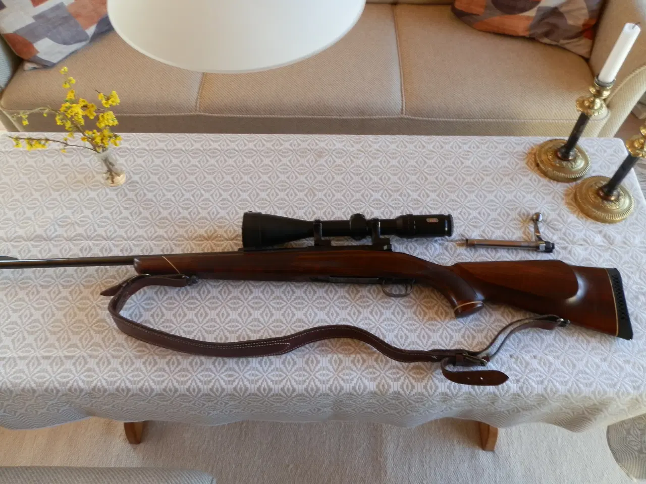 Billede 1 - Rigtig flot Tikka Jagtriffel m/ Titan Tasco kikker