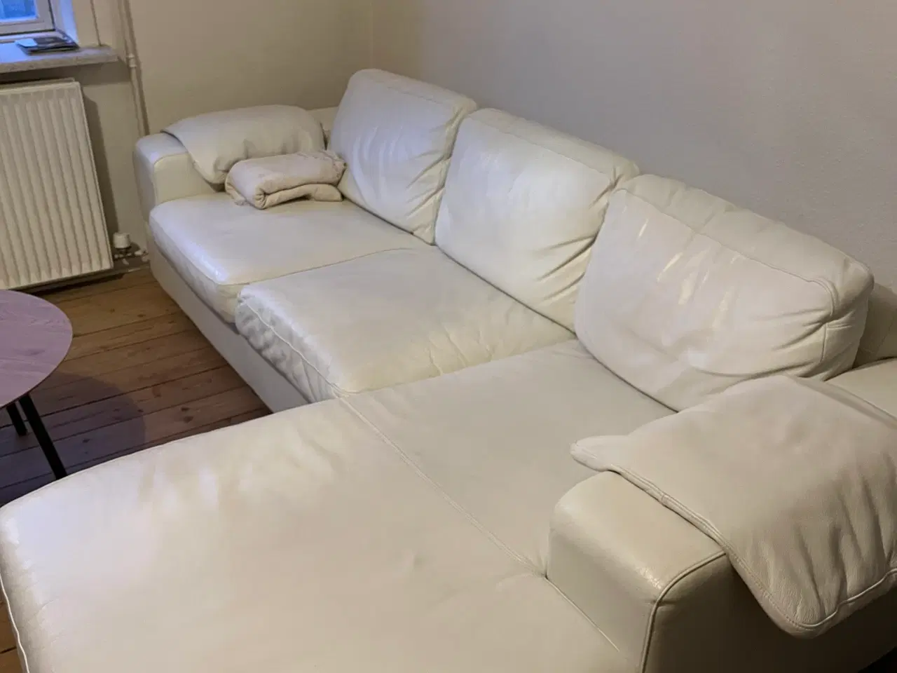 Billede 2 - Sælger den lækre læder sofa