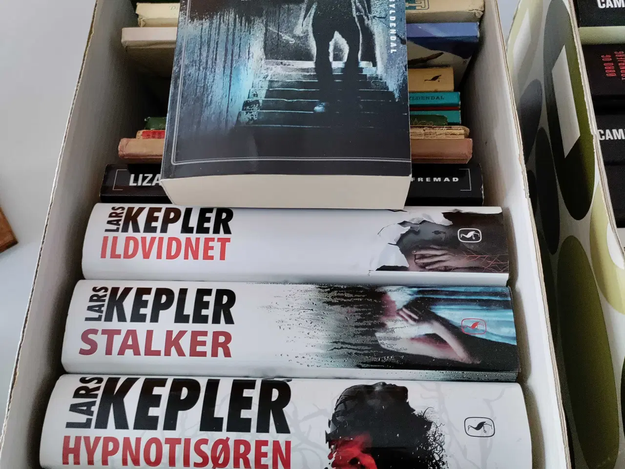 Billede 2 - 3 kasser krimier