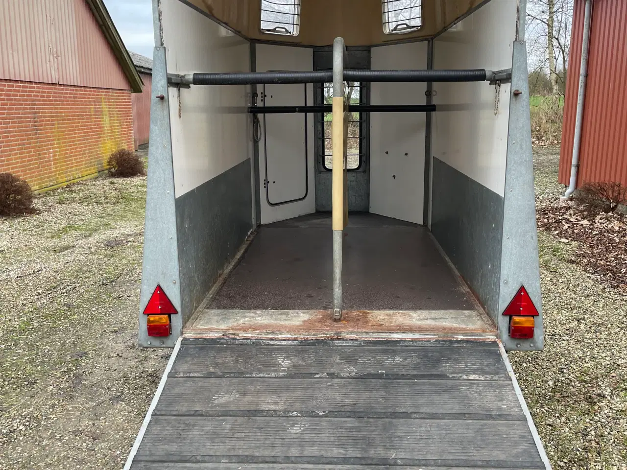 Billede 1 - Heste trailer variant nysynet ca 5 år gammel 