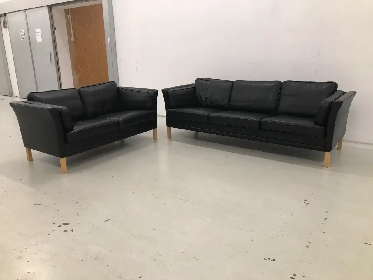 Billede 6 - Mogens Hansen MH2225 3+2 Pers.Sofaer i sort læder