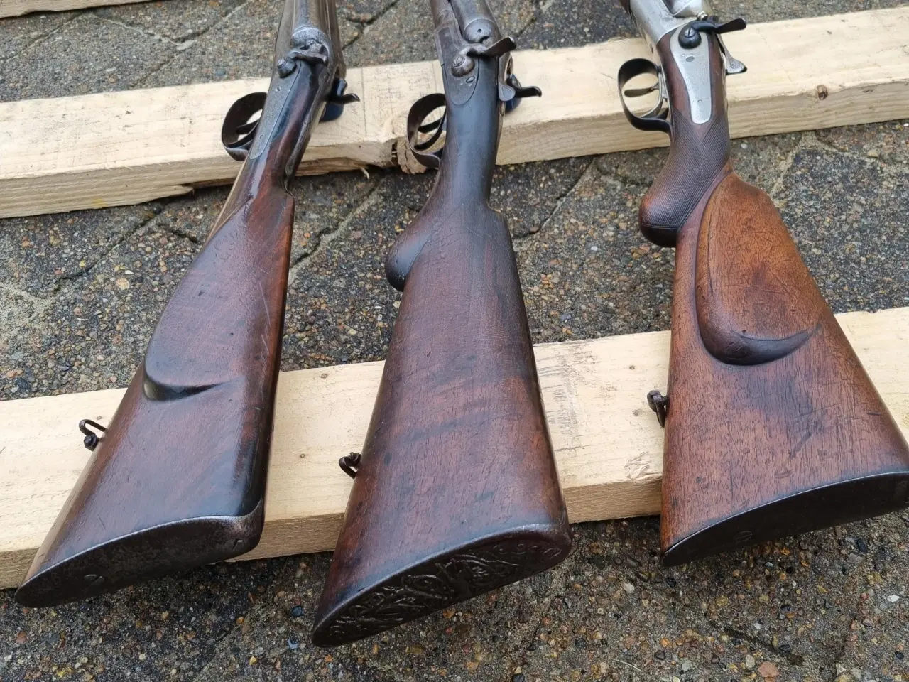 Billede 2 - Gammel Hanegeværer og en underlukker sælges