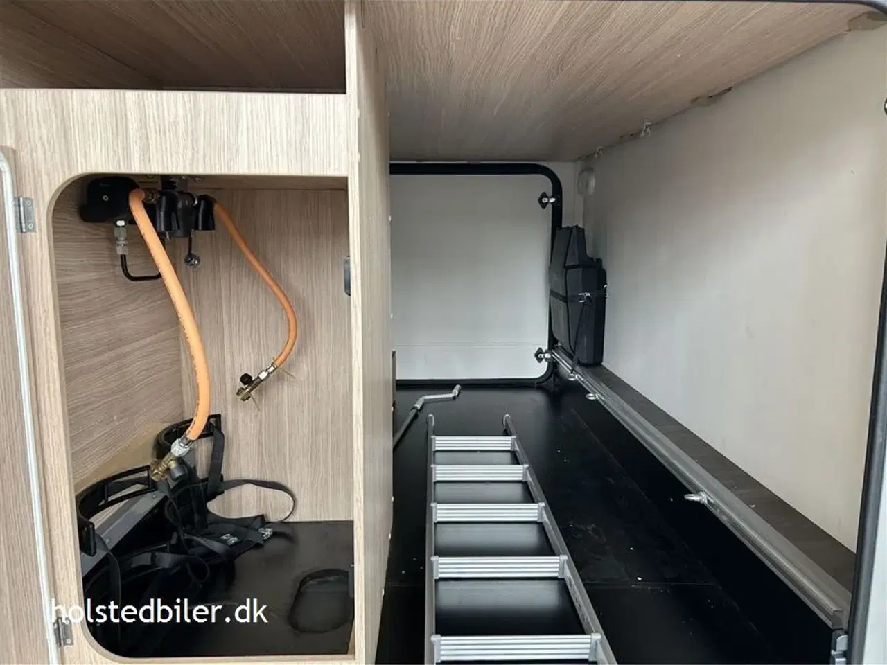 Billede 20 - 2020 - SunLight T 69 L Aut.   Quennsbed - Km 26000 - 9 trins automatgear.