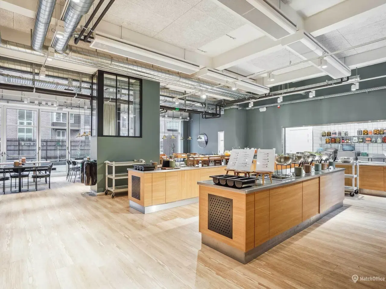 Billede 9 - Kontorlejemål med panoramaudsigt over byen og privat terrasse