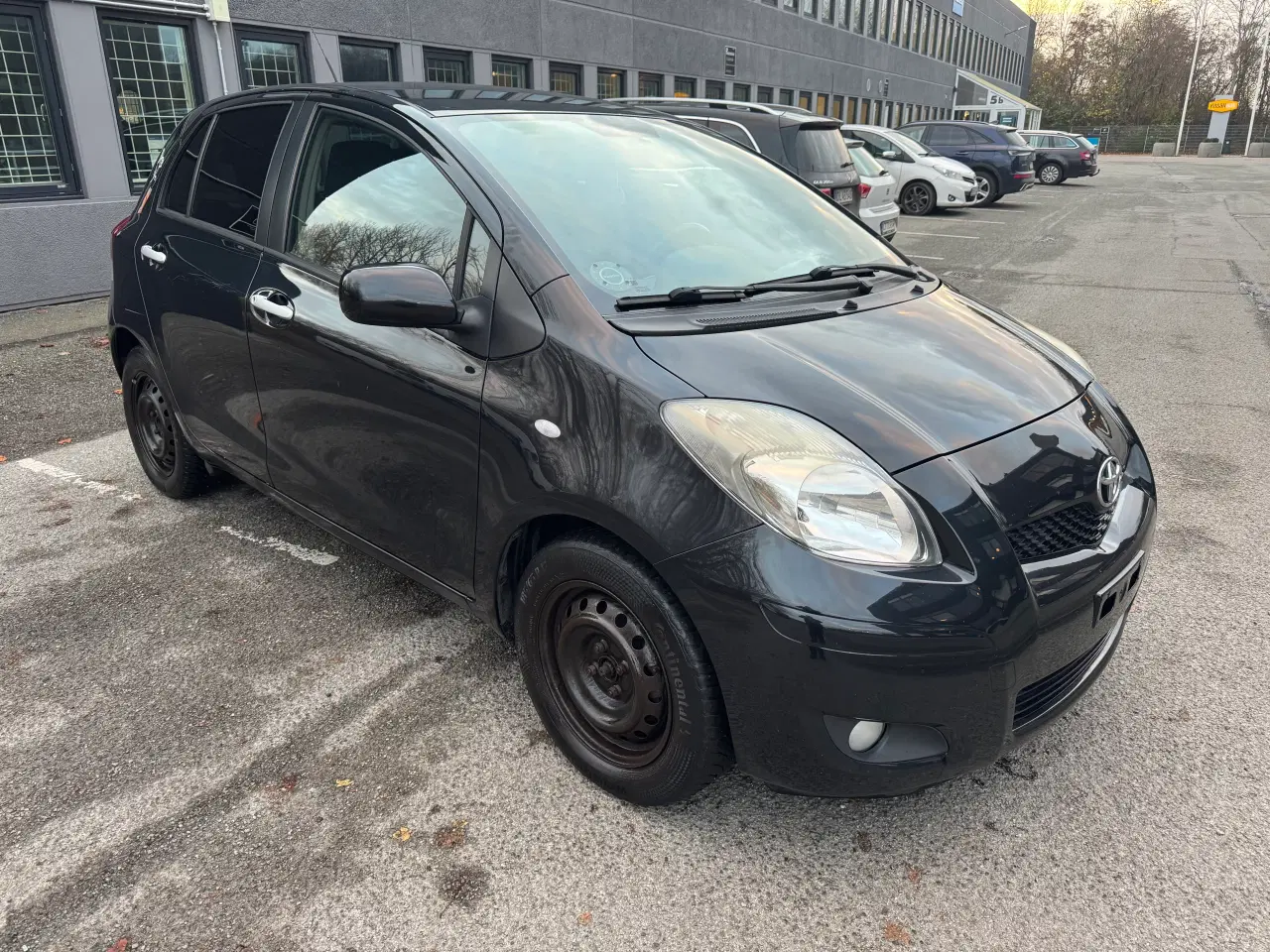 Billede 2 - Pæn Toyota Yaris