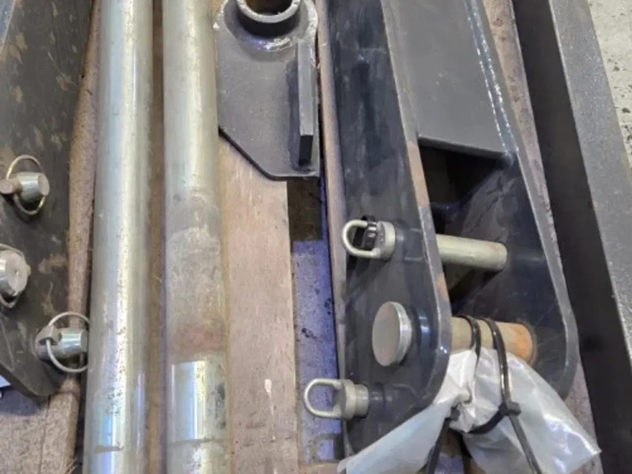 Billede 6 - New Holland B115C Pallegafler Kit 87310367