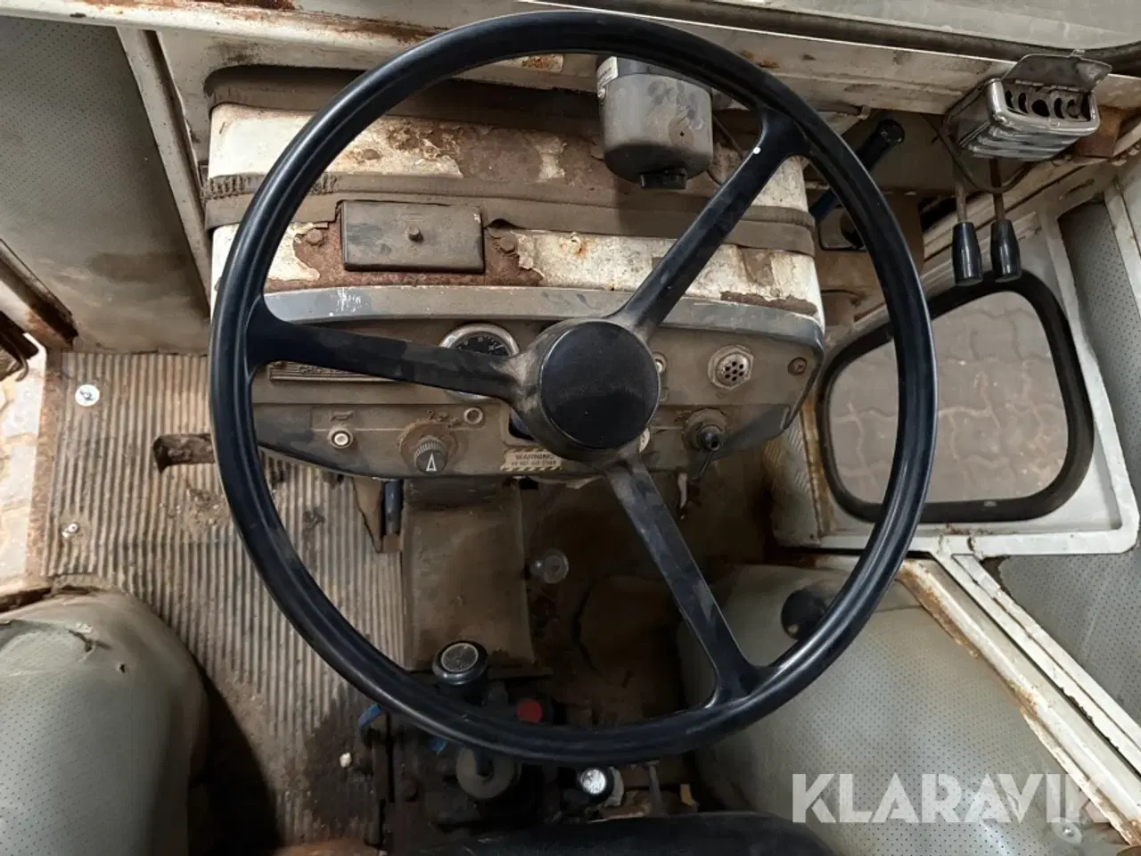 Billede 12 - Veterantraktor Mitsubishi MT460D med fejemaskine