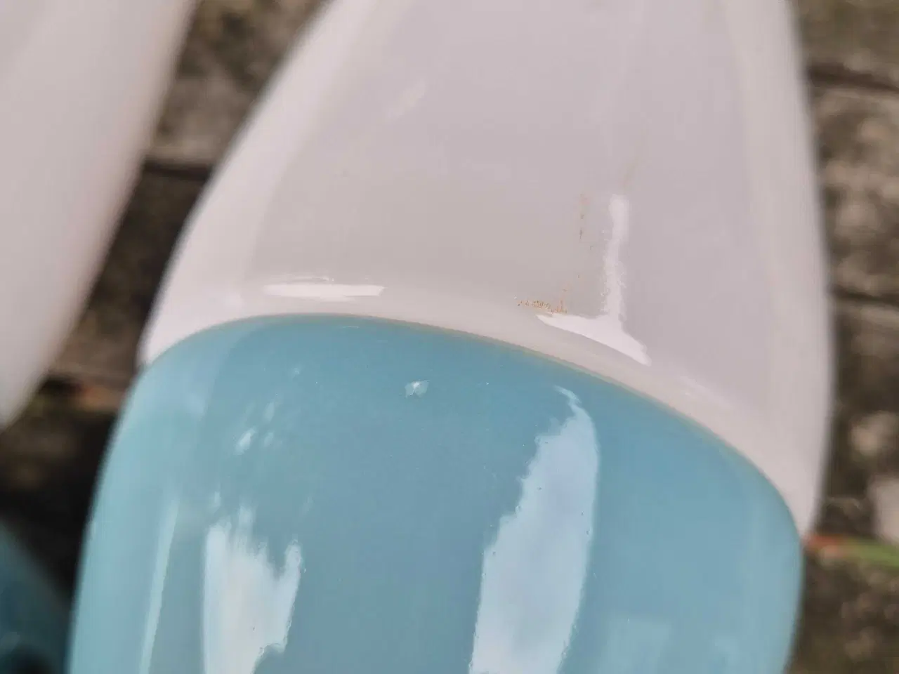 Billede 4 - Smukke lyseblå Ifö badeværelseslamper 