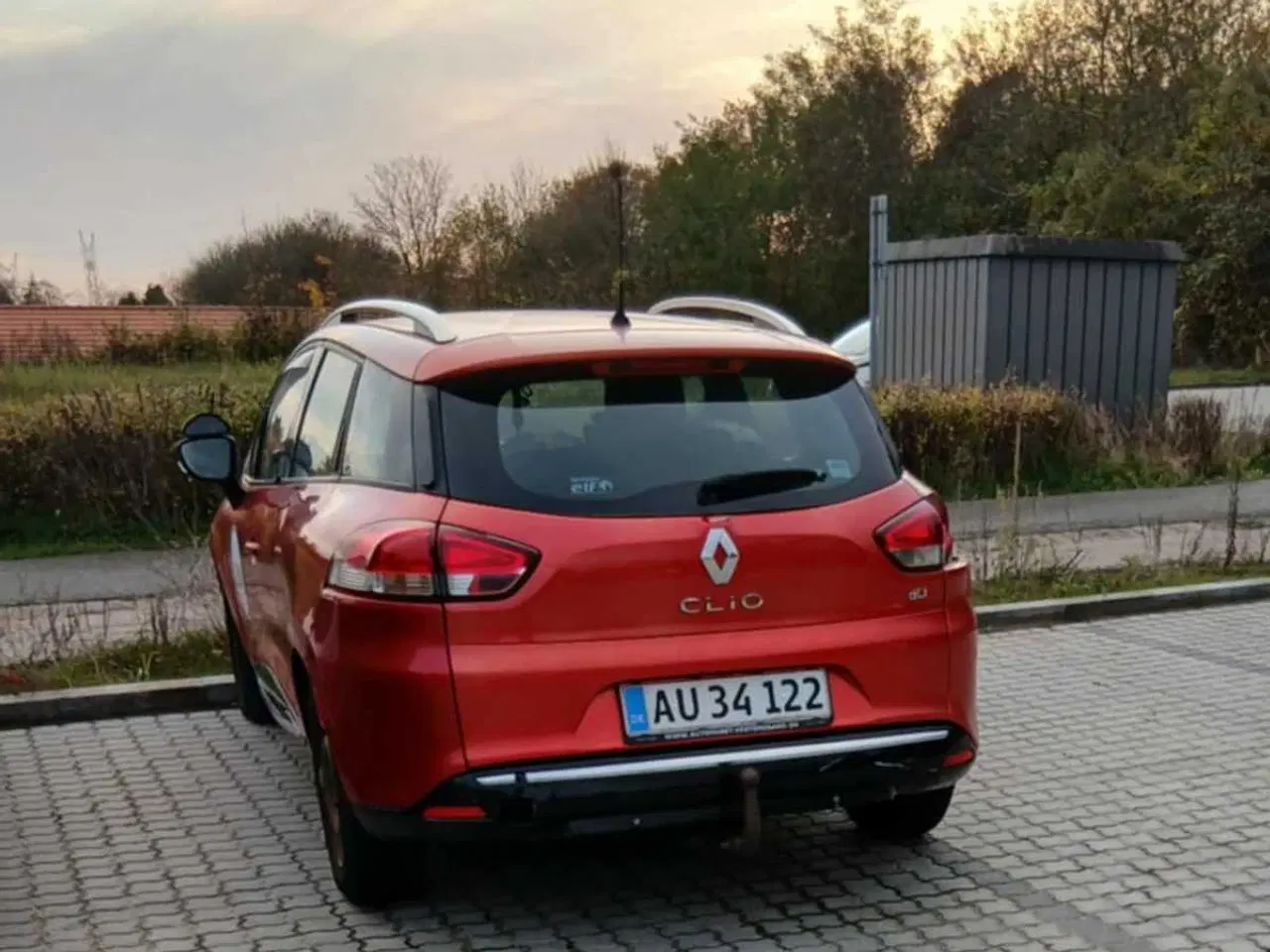 Billede 2 - Bil indregistreret som skolevogn.