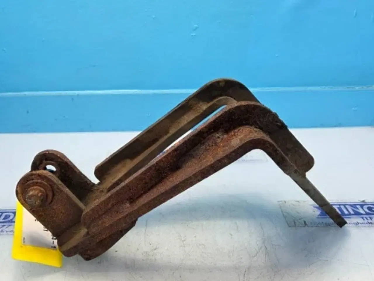 Billede 8 - Valtra  S394   Beslag   4382498M1  