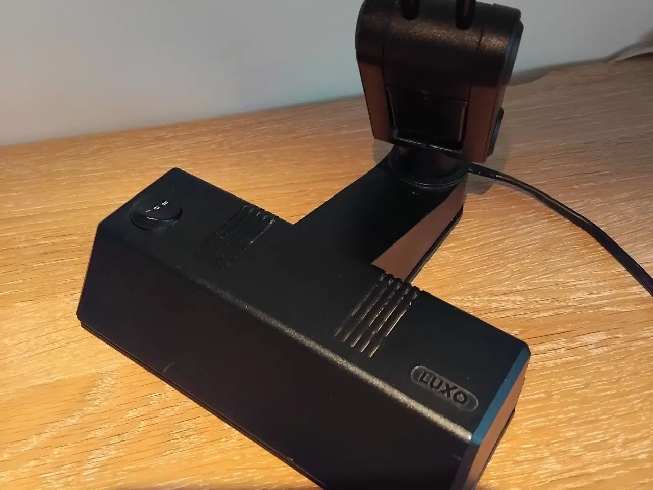 Billede 3 - Bordlampe med to lysstyrker