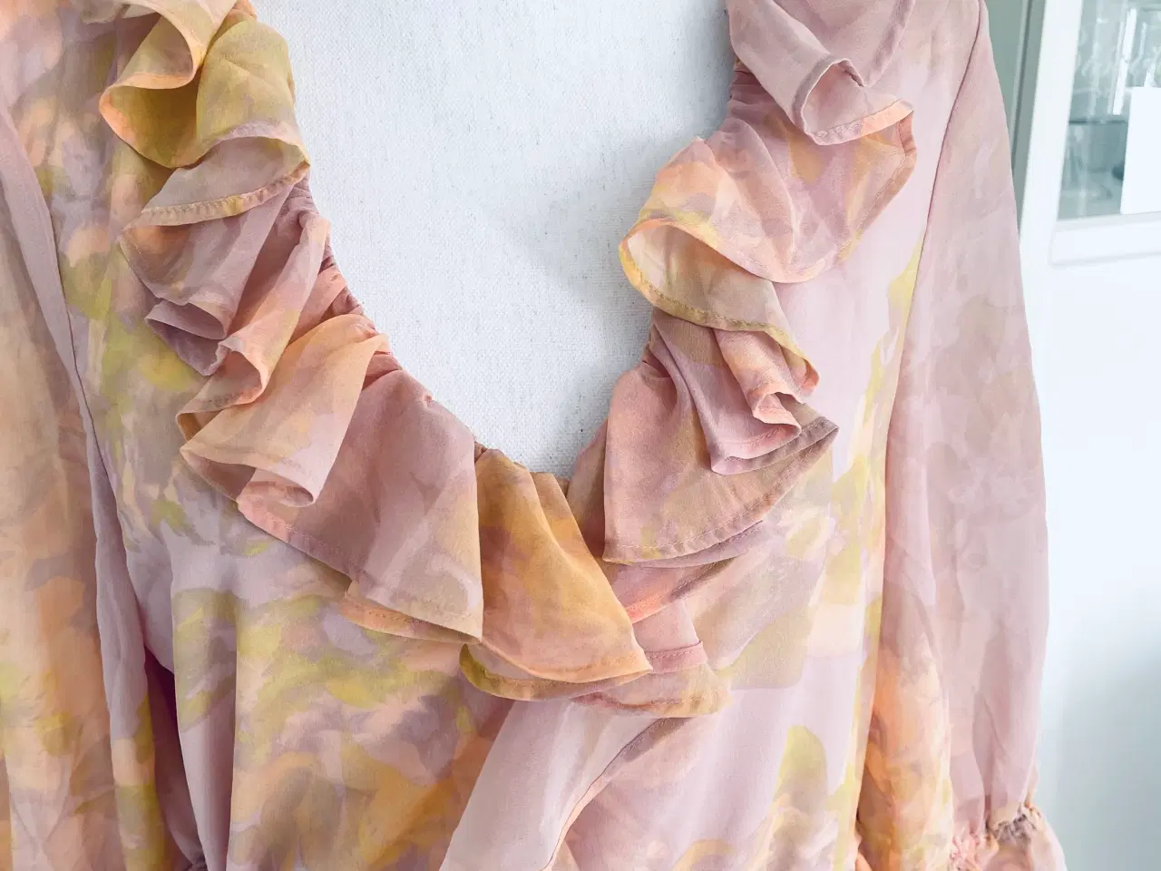 Billede 13 - Smuk kjole i god stand 