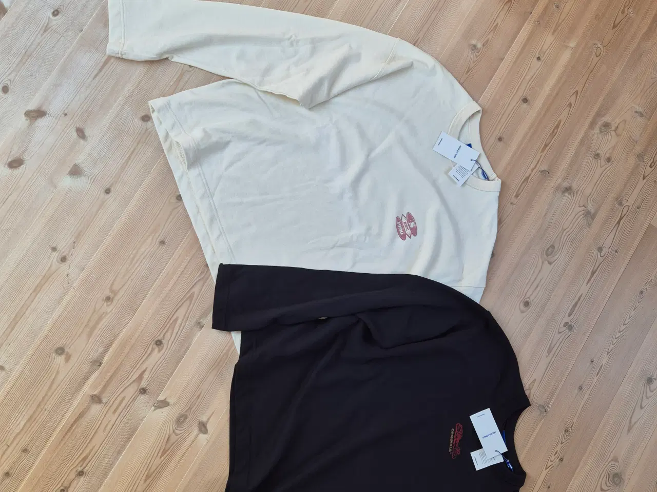 Billede 1 - 2 stk nye (L)Sweatshirt jack og jones
