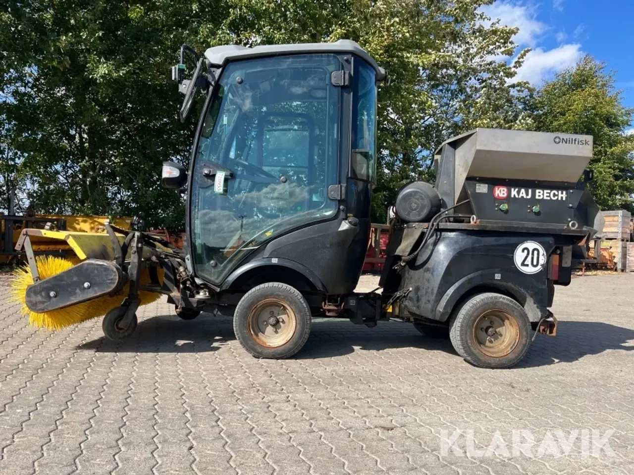 Billede 2 - Redskabsbærer Kärcher MC50