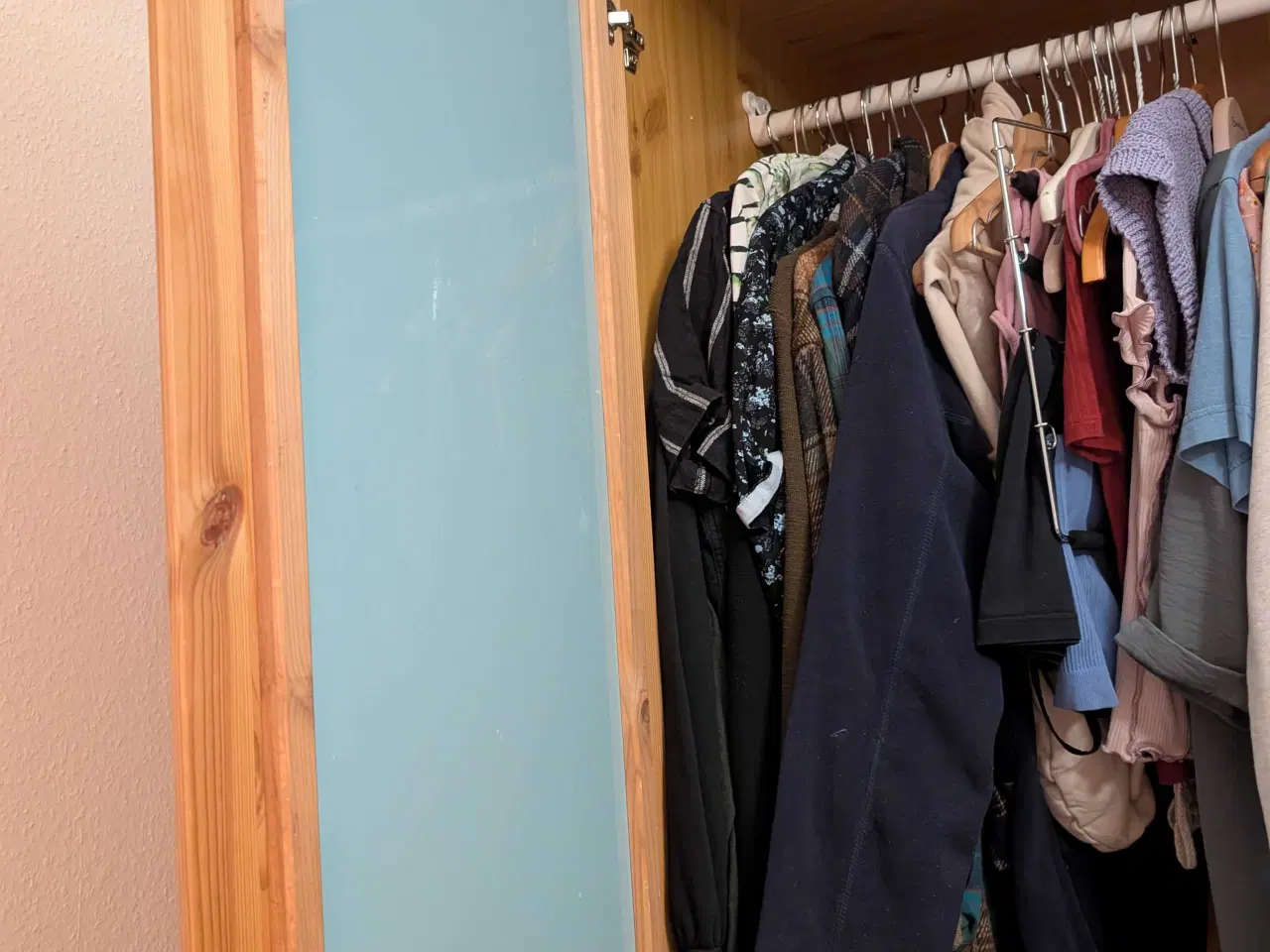 Billede 2 - Skab i egetræ