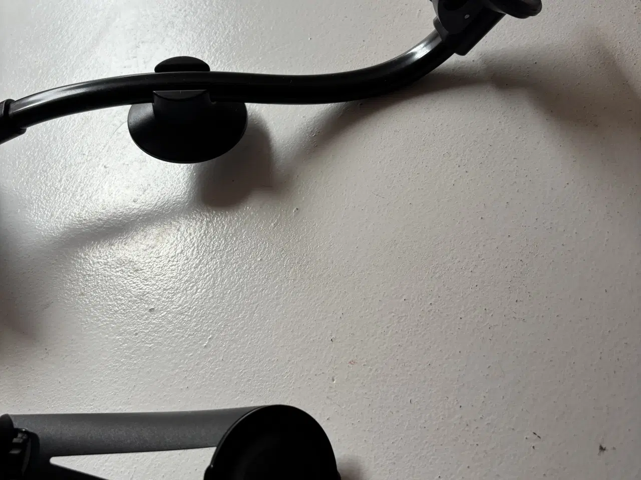 Billede 4 - 2 stk mobilholdere til bil