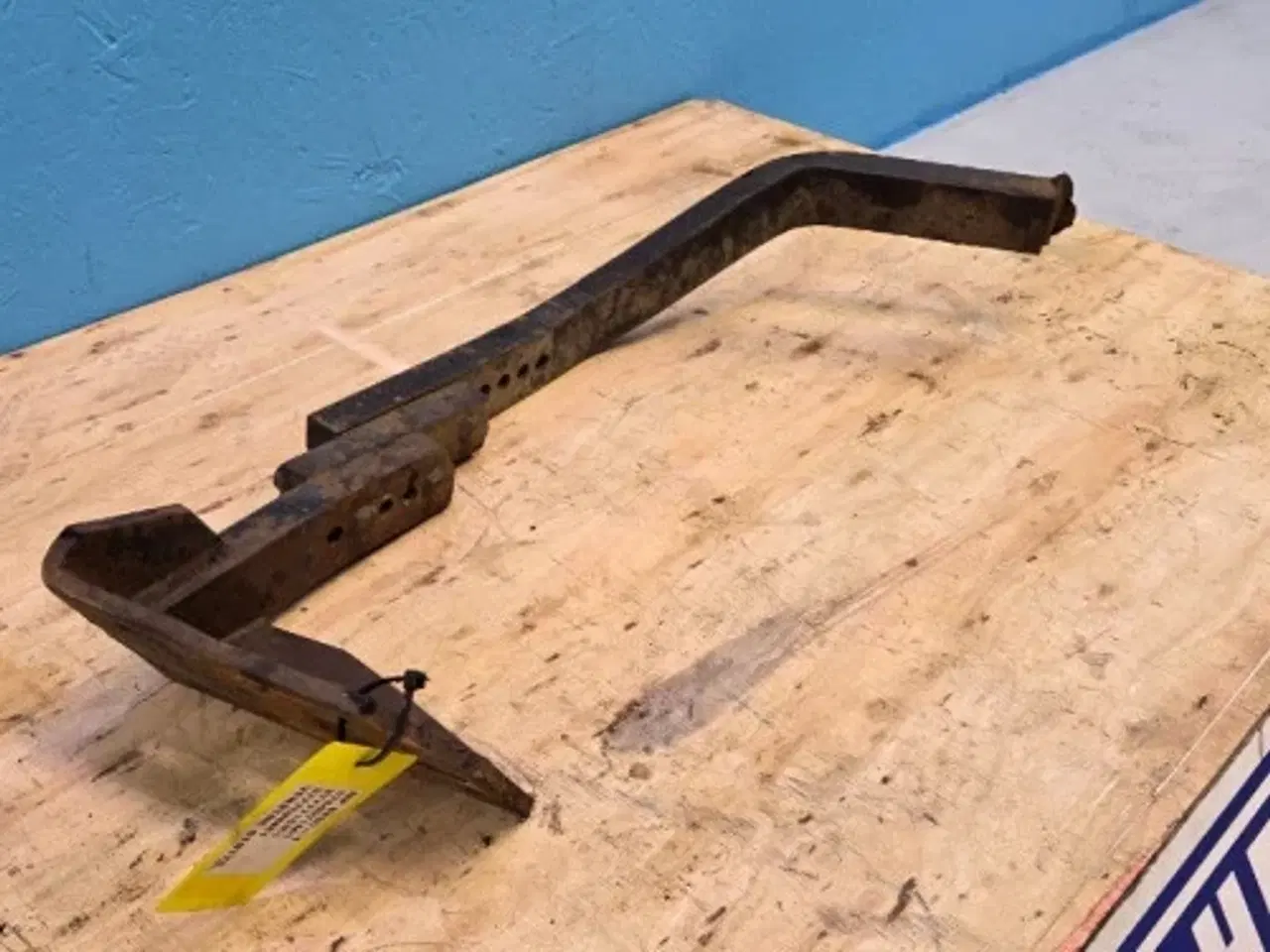 Billede 4 - Massey Ferguson 6290 Hjulskærm Beslag L.  3784571M1