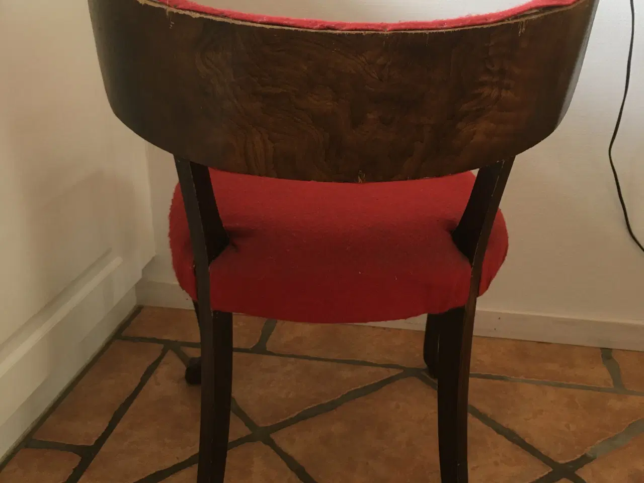 Billede 2 - Rød stol