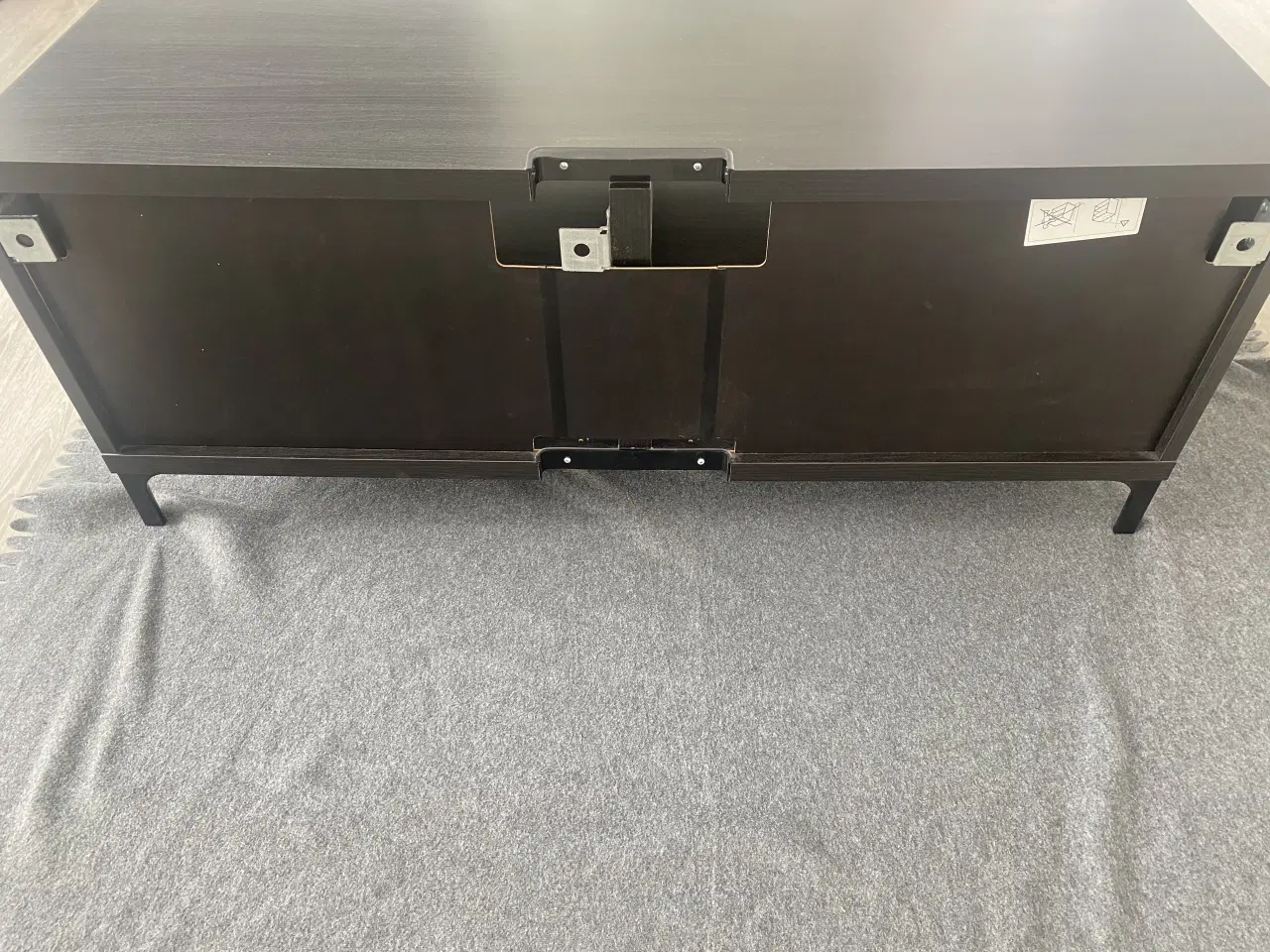 Billede 3 - Fin sort tv-skænk