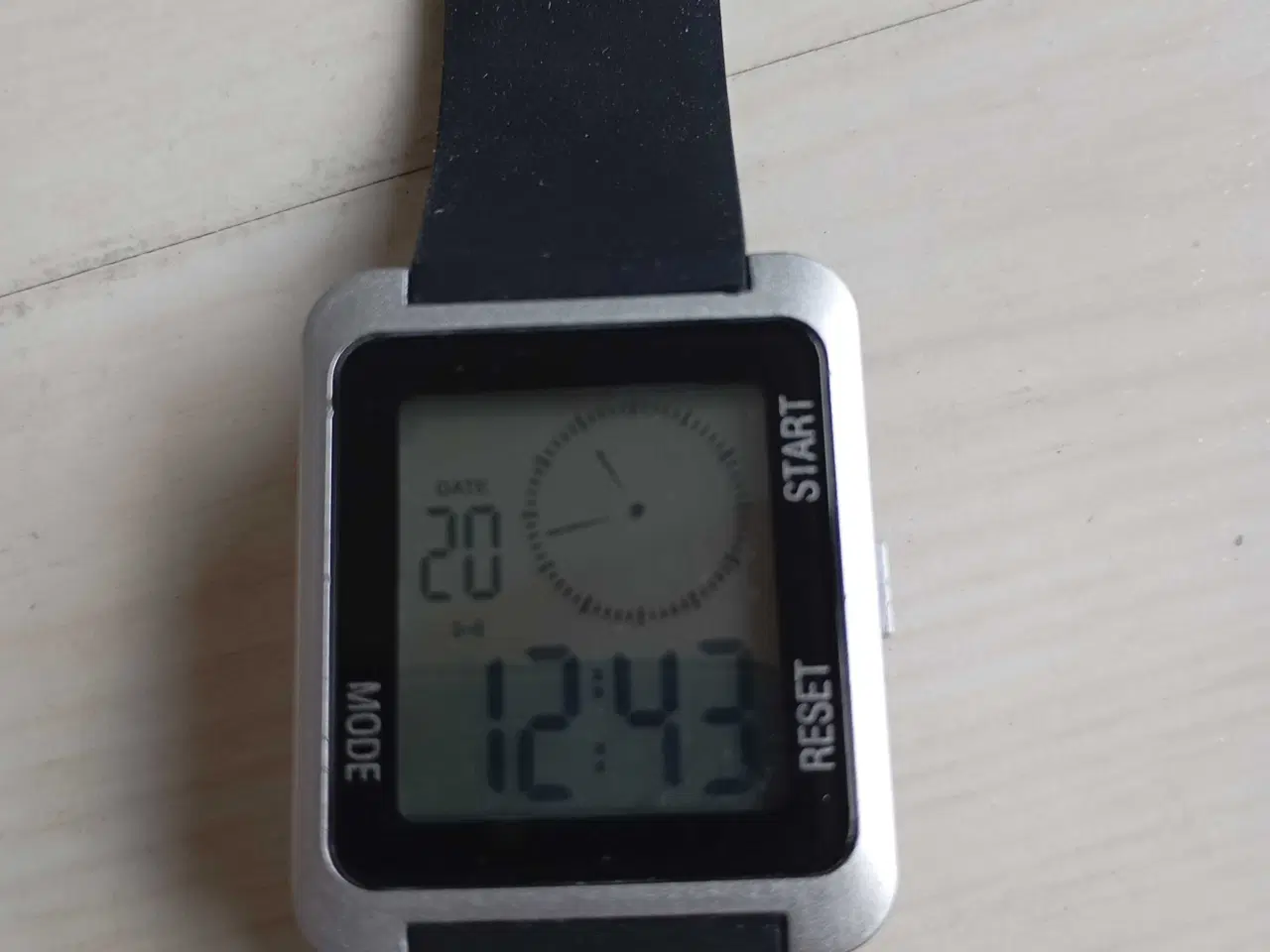 Billede 8 - Digitalt herre ur