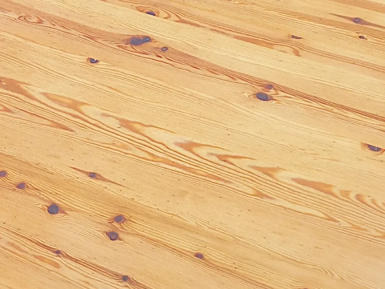 Billede 5 - Rundt sofabord i massivt fyrretræ