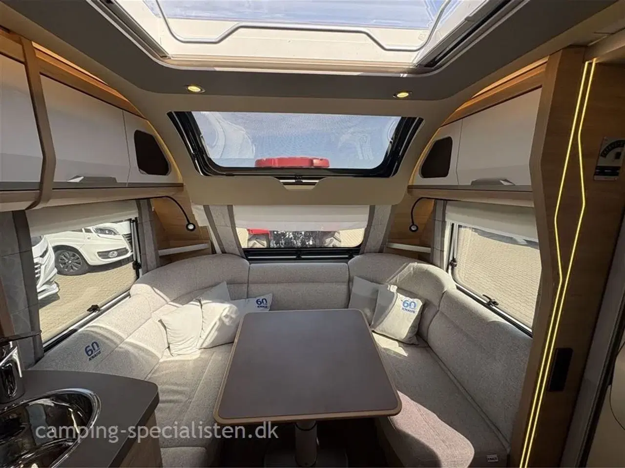Billede 4 - 2022 - Knaus Südwind 540 UE "60 Years Celebration"   Knaus Südwind 540 UE 60 years 2022 - Se den nu hos Camping-Specialisten.dk