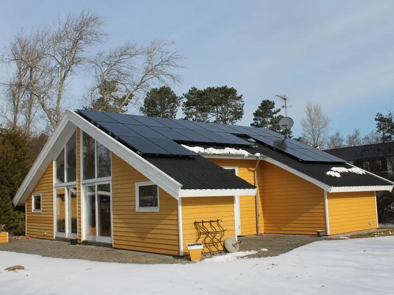 Billede 3 - Nyere 12 pers. Sommerhus t�t ved strand og skov