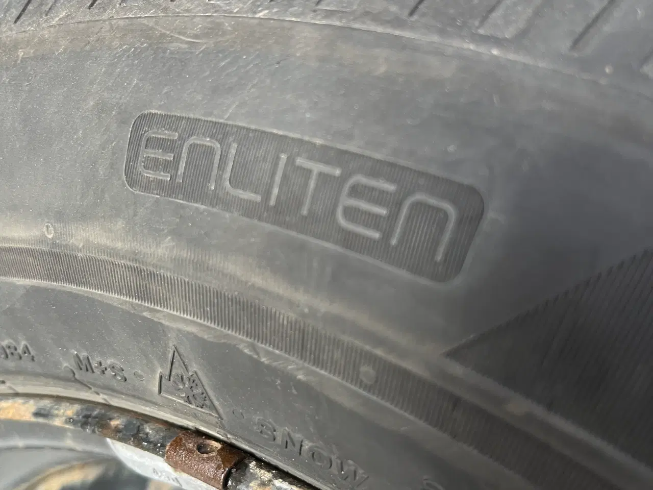 Billede 1 - Vinterdæk på stålfælge. Har kun kørt 5000km. 