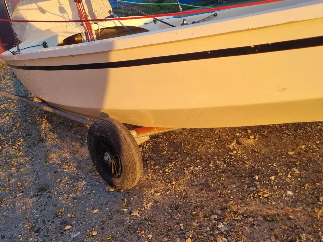 Billede 3 - Wayfarer MKII. Velholdt sejljolle.