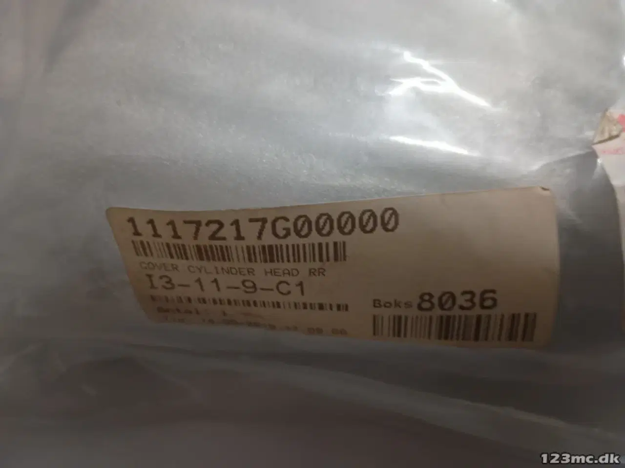 Billede 1 - COVER,CYLINDER HEAD RR