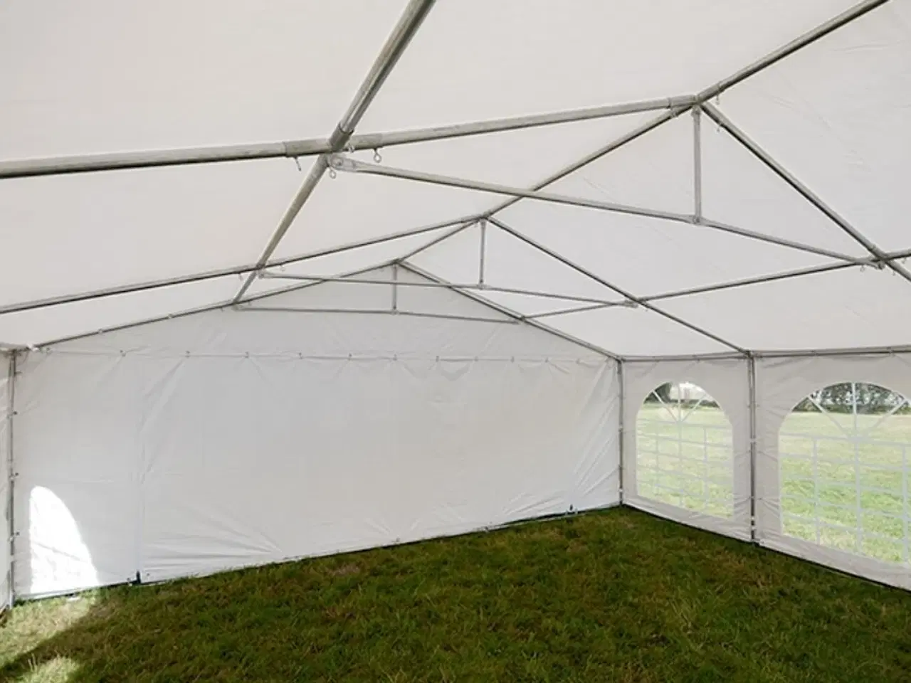 Billede 7 - 6 x 10 m professionelt partytelt udlejes