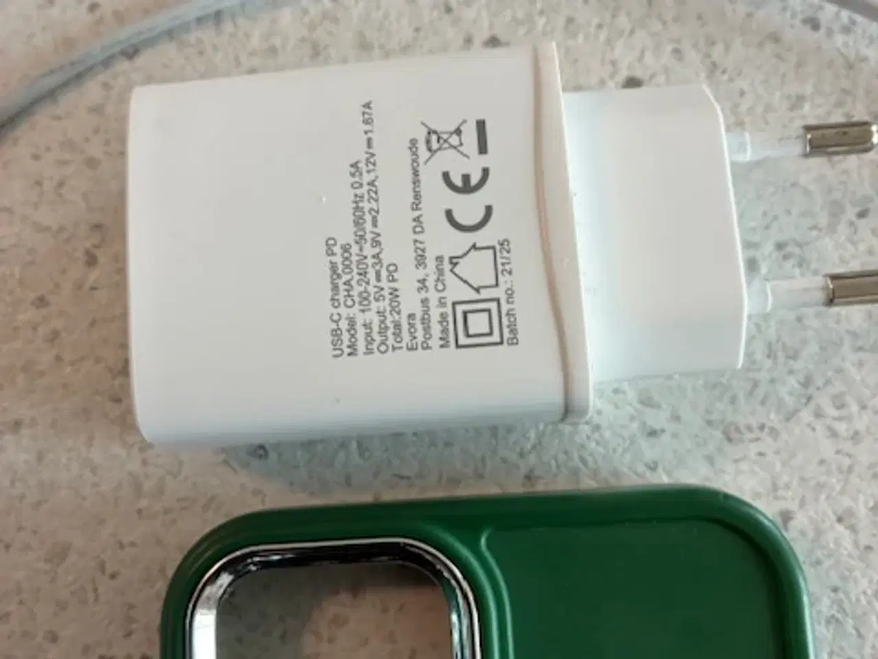 Billede 1 - Adapter 20 w samt kabel og cover til IPhone 12.